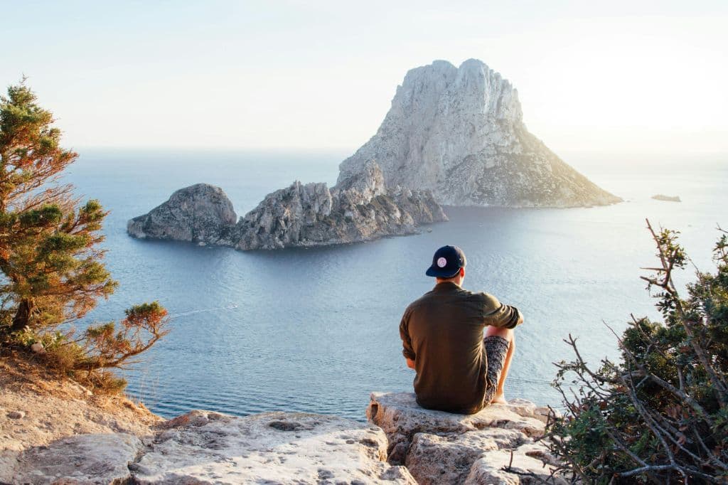 Travel with confidence - Fly World's expert support